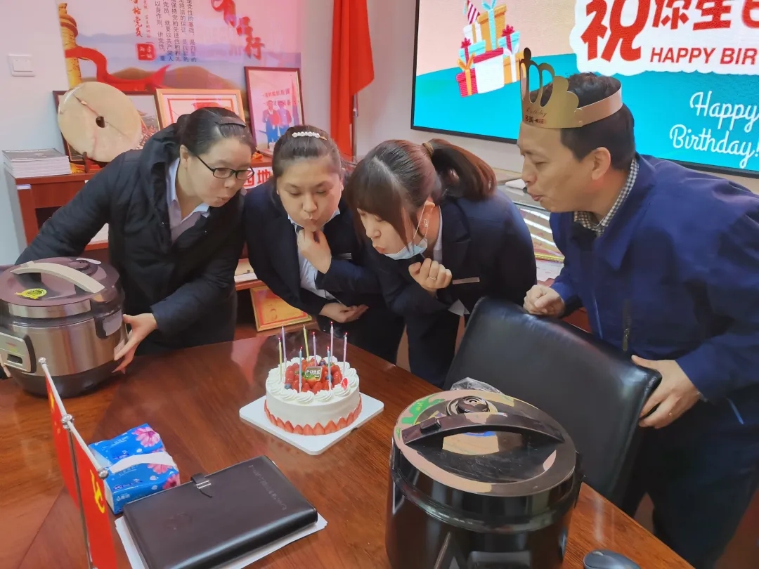 66710bda38e0788f282569a38859c13b-sz_2509947.webp.jpg 66710bda38e0788f282569a38859c13b-sz_2509947.webp.jpg